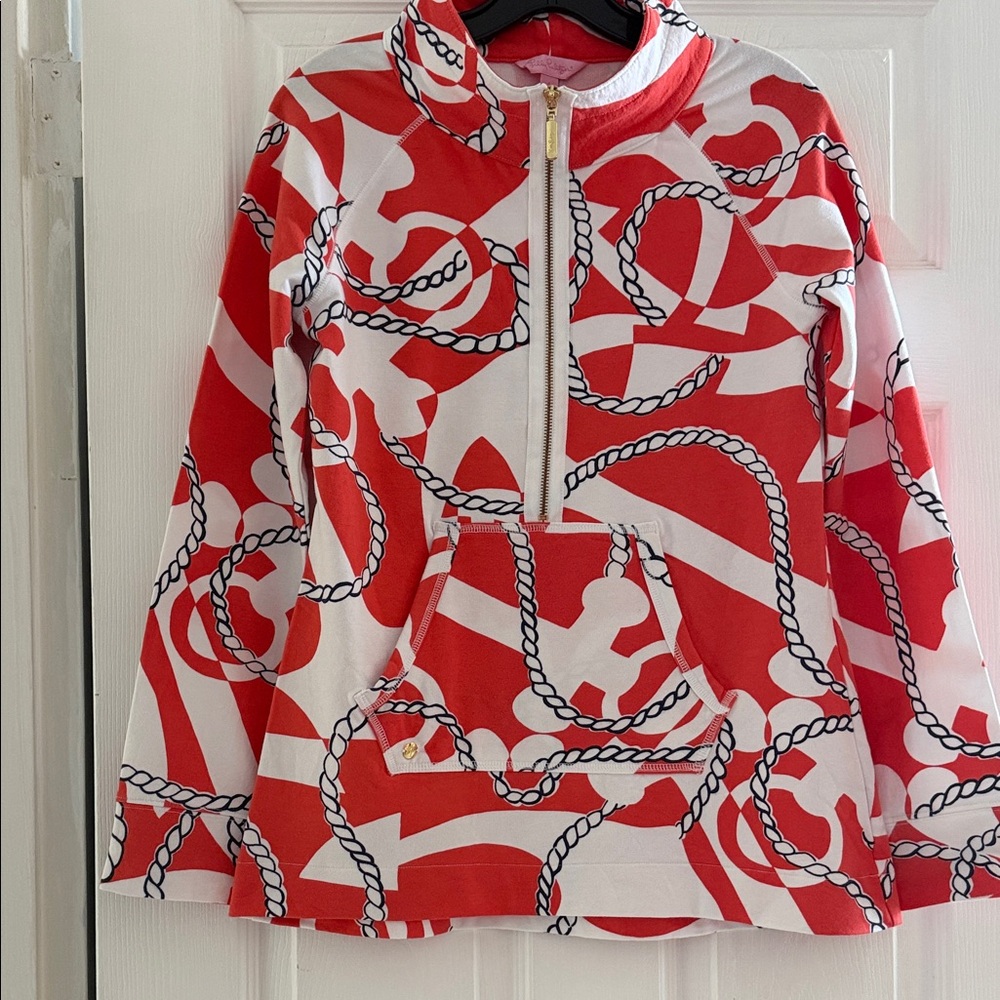 Lilly Pulitzer Skipper Popover in the "Booze Cruise" print.